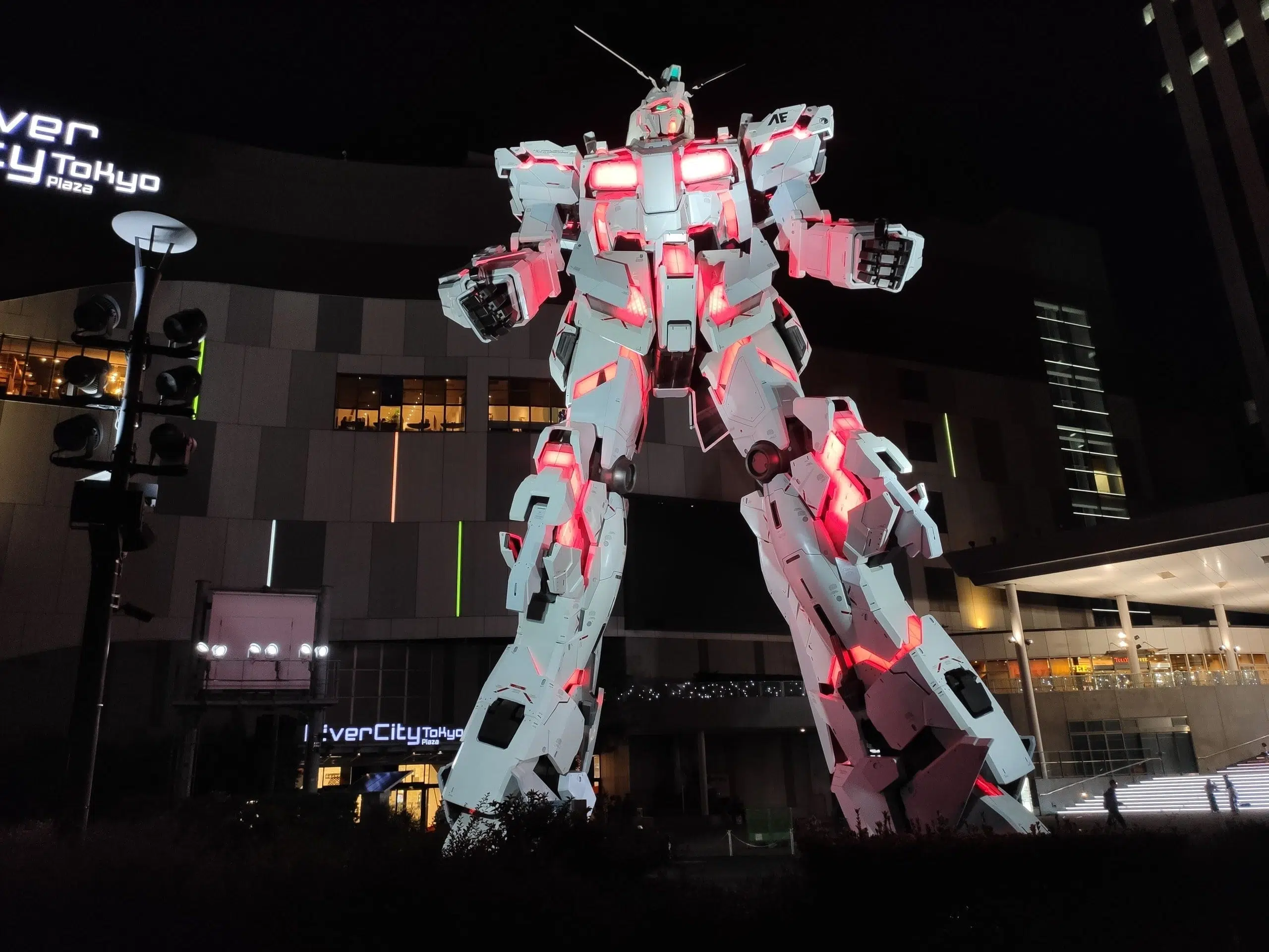 Gundam en viaje a Japón por libre con bebés o niños